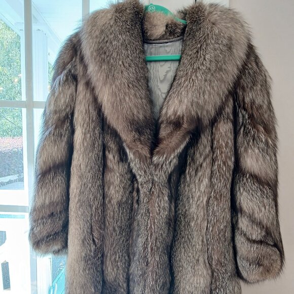 European Silver Fox Fur Coat, (Real Fur--Size Small) - Picture 1 of 5